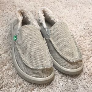 Sanyo shoes with faux fur lining